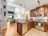 627 8067 207 STREET - thumbnail 1