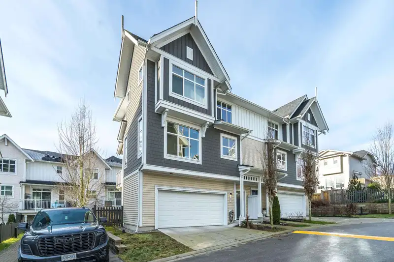 1001 11295 PAZARENA PLACE - photo 1 of 29