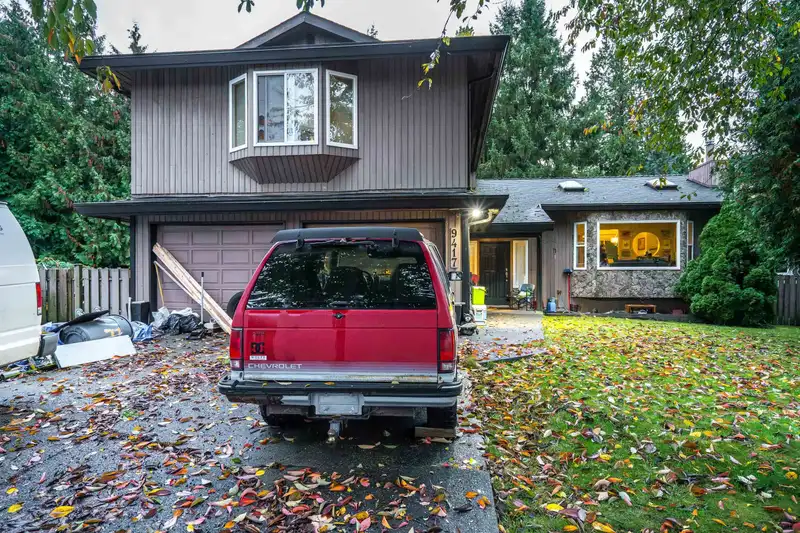9417 204A STREET - photo 3 of 40