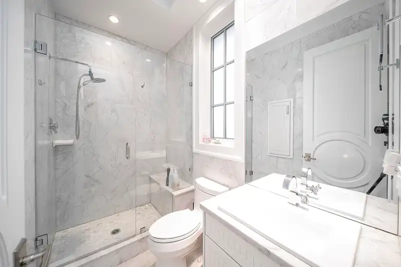 7751 SUNNYHOLME CRESCENT - photo 2 of 27