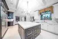 7751 SUNNYHOLME CRESCENT - thumbnail 13