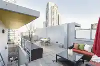 112 DUNSMUIR STREET - thumbnail 1
