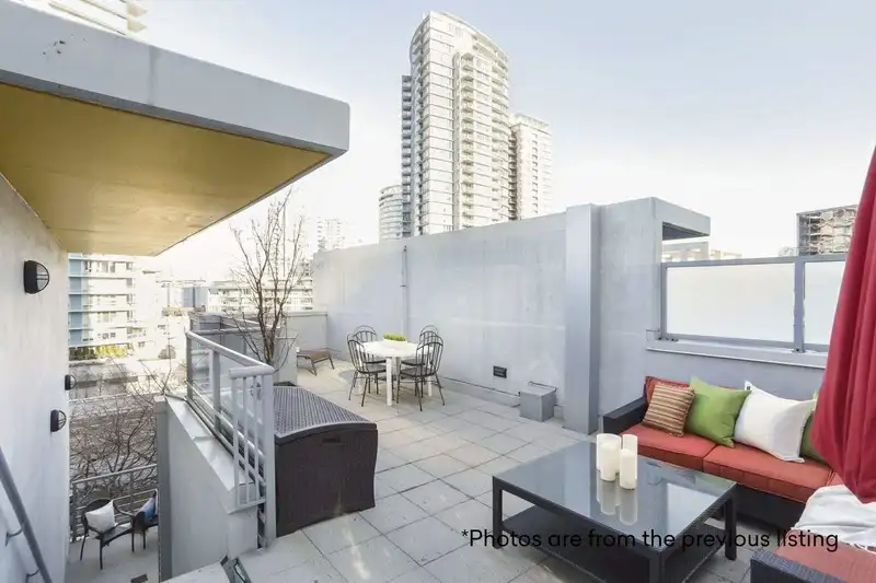 112 DUNSMUIR STREET - photo 1 of 9
