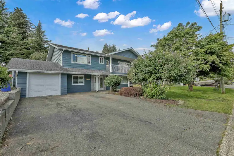 35163 EWERT AVENUE - photo 2 of 40