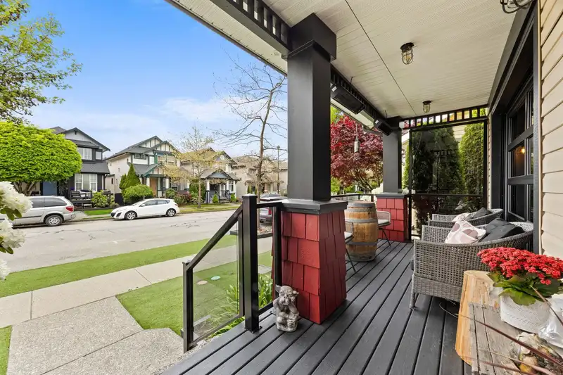 6676 185 STREET - photo 2 of 37