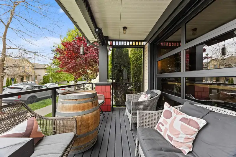 6676 185 STREET - photo 3 of 37