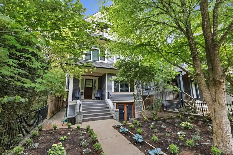 21 E 22ND AVENUE - photo 2 of 11