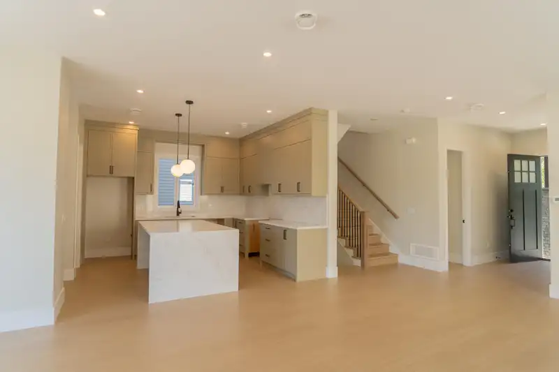 7750 196 STREET - photo 4 of 35
