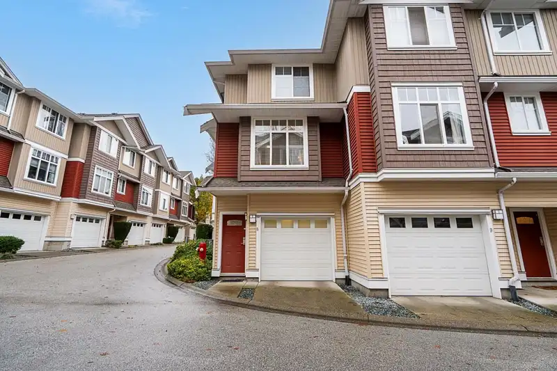 8 19455 65 AVENUE - photo 1 of 30