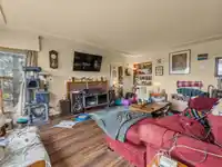 135 E DURHAM STREET - thumbnail 4