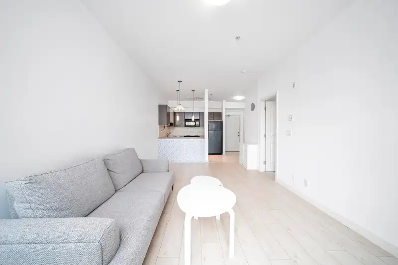 309 10499 UNIVERSITY DRIVE - photo 4 of 27