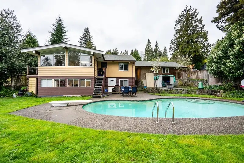 1440 MOUNTAIN HIGHWAY - photo 4 of 38