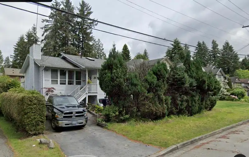 2735 KITCHENER AVENUE - photo 1 of 5