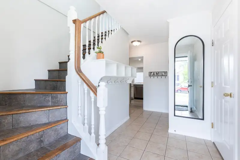 21214 89B AVENUE - photo 2 of 28