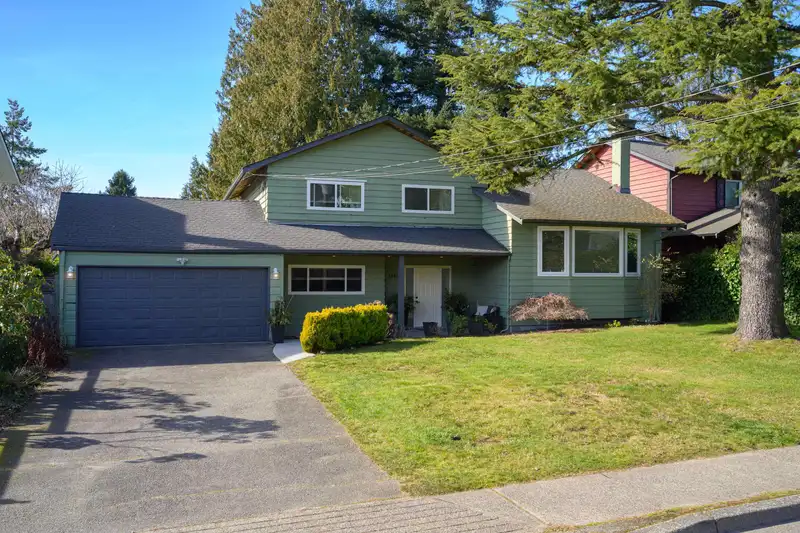 1345 53A STREET - photo 1 of 40