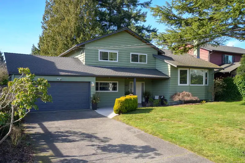 1345 53A STREET - photo 2 of 40