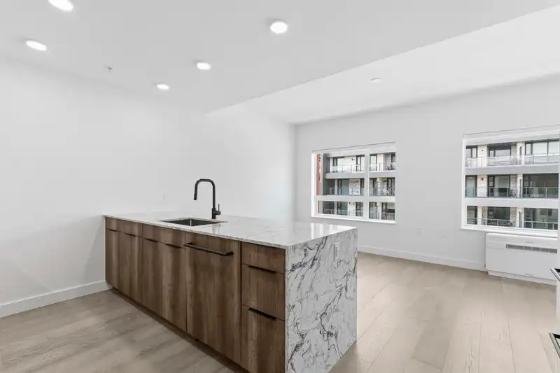 304 3590 W 39TH AVENUE - photo 2 of 28