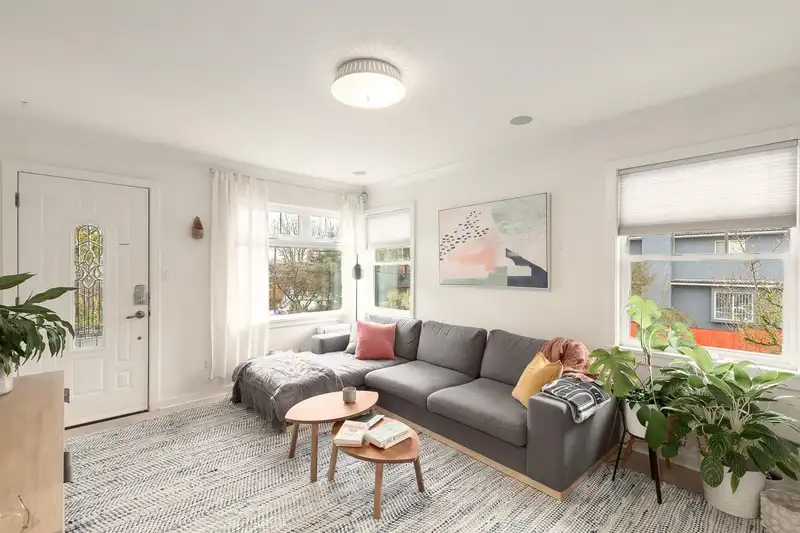 796 E 22ND AVENUE - photo 2 of 24