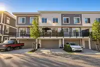 59 8371 202B STREET - thumbnail 2