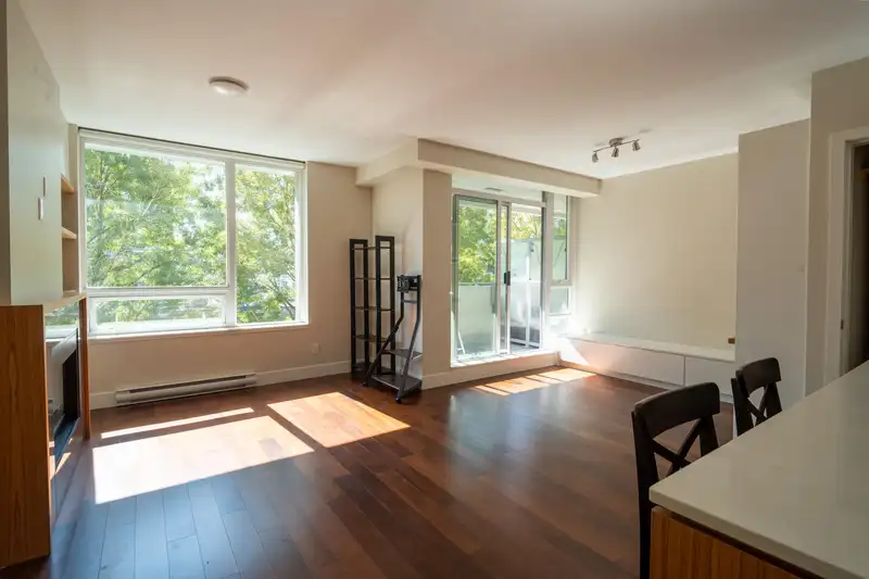 504 1675 W 8 AVENUE - photo 4 of 30