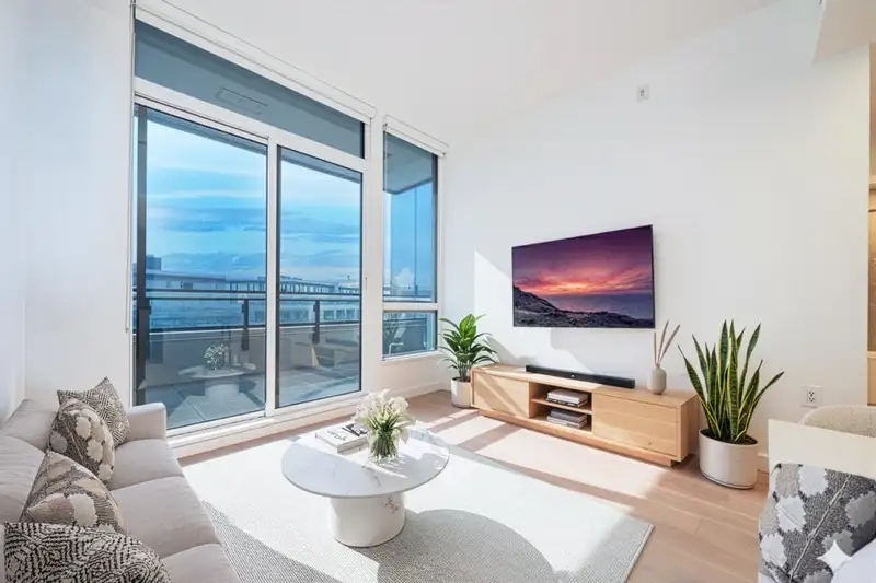 505 5212 CAMBIE STREET - photo 3 of 33