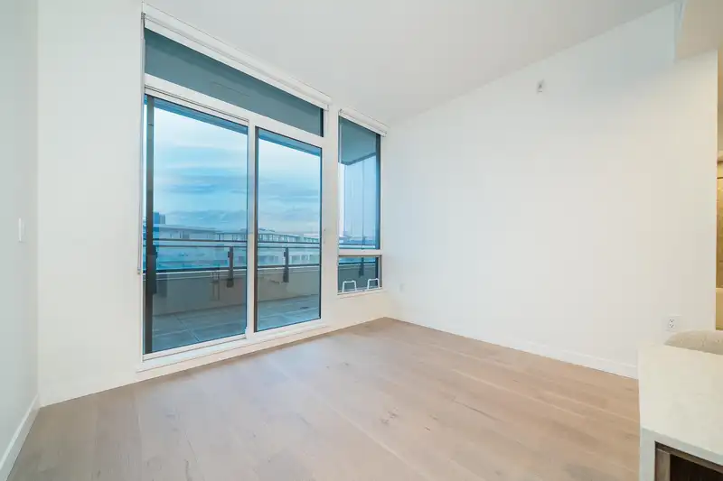 505 5212 CAMBIE STREET - photo 4 of 33