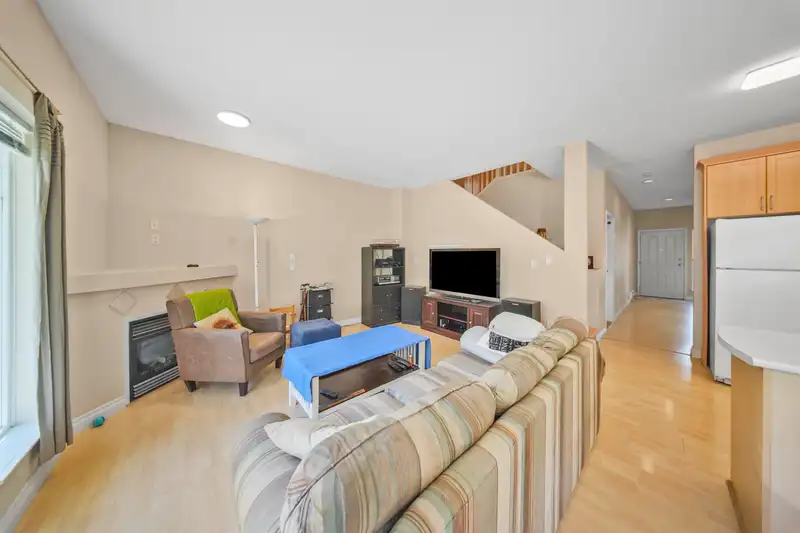 34 18181 68 AVENUE - photo 4 of 22