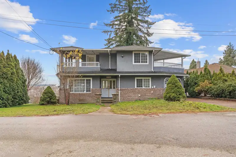 2312 MARINE DRIVE - photo 1 of 40