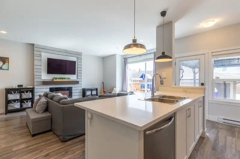 23958 KANAKA WAY - photo 4 of 32