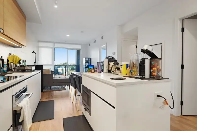 1212 13428 105 AVENUE - photo 1 of 27