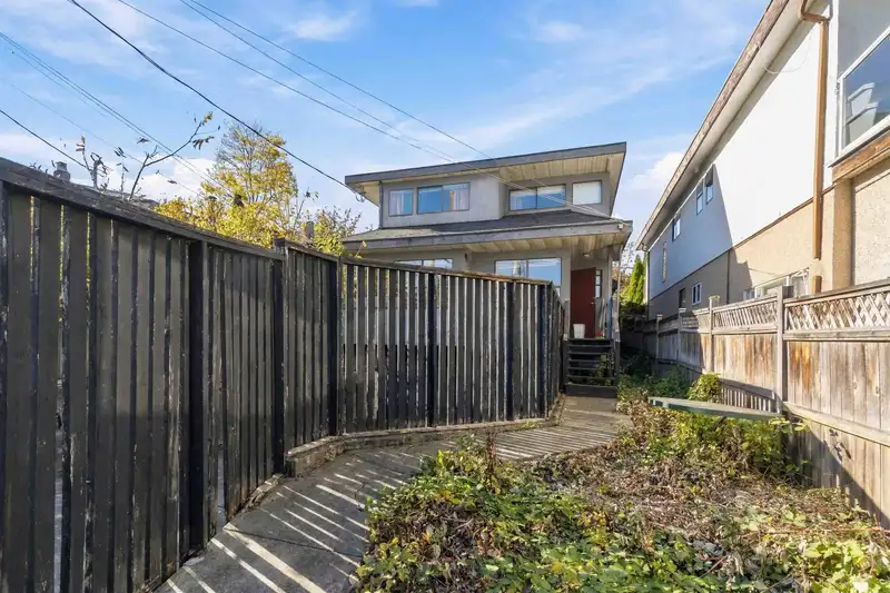 3628 DUNBAR STREET - photo 4 of 24