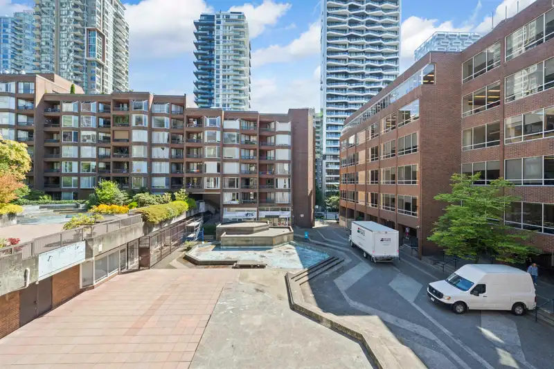 313 1330 BURRARD STREET - photo 3 of 21