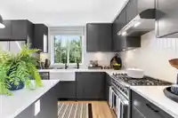 60 7918 204B STREET - thumbnail 4