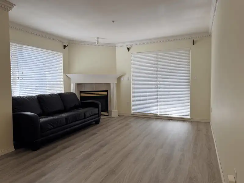 207 5683 HAMPTON PLACE - photo 2 of 7
