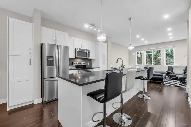 30 13864 HYLAND ROAD - photo 4 of 35