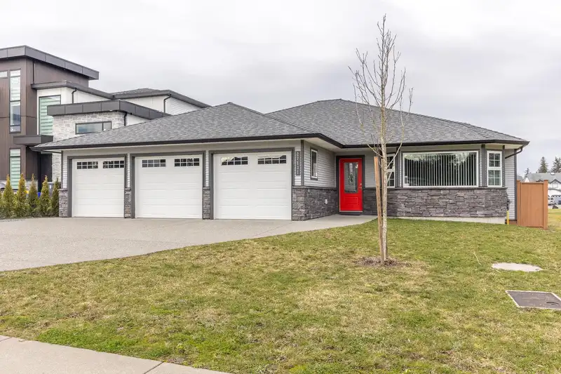 27131 24 AVENUE - photo 2 of 40