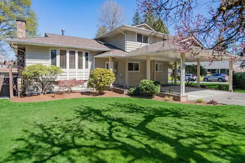 21395 EXETER AVENUE - photo 1 of 40