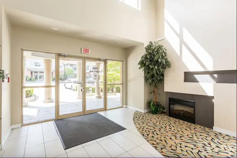 301 33546 HOLLAND AVENUE - photo 2 of 24