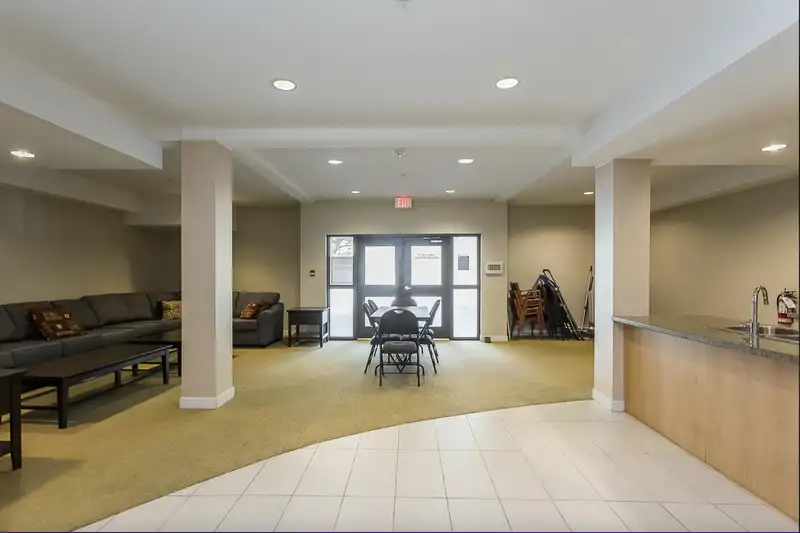 301 33546 HOLLAND AVENUE - photo 4 of 24