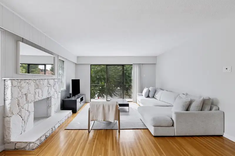 651 E 17TH AVENUE - photo 3 of 39