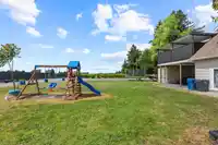 1189 GLADWIN ROAD - thumbnail 37