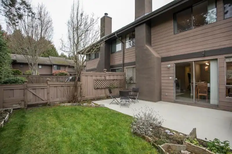 702 4900 FRANCIS ROAD - photo 2 of 35