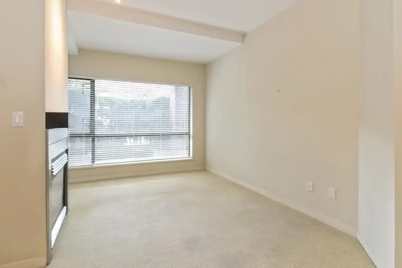 105 10866 CITY PARKWAY - photo 3 of 25