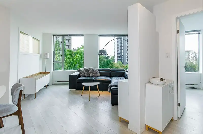 606 1277 NELSON STREET - photo 3 of 25