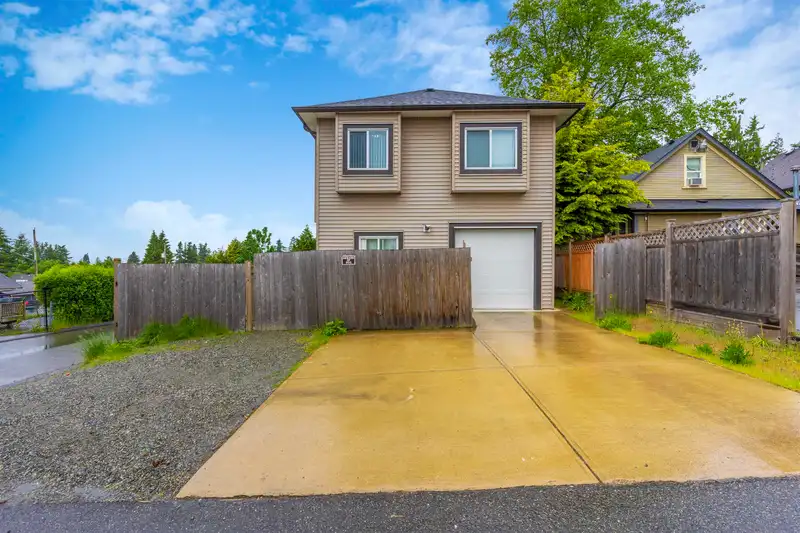 7430 GRAND STREET - photo 3 of 28