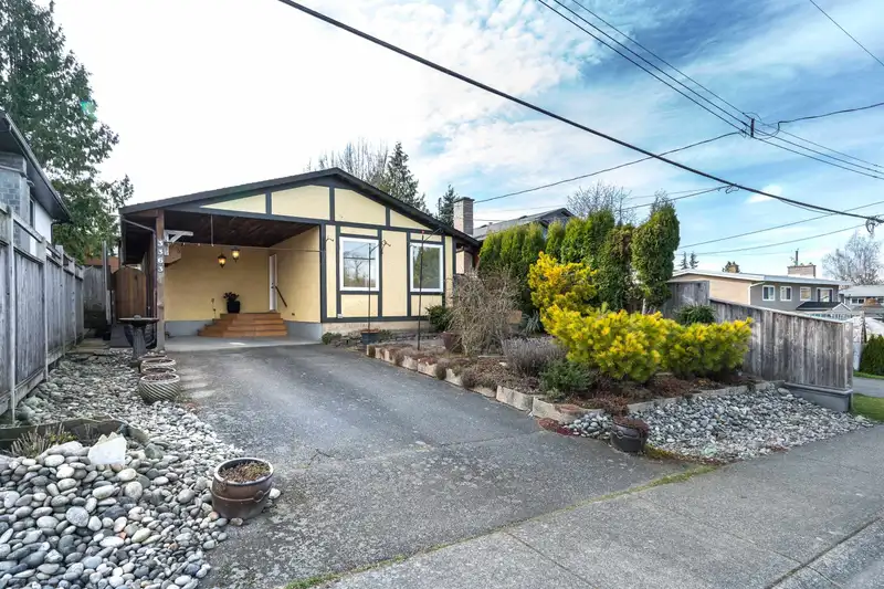 3363 271A STREET - photo 2 of 32