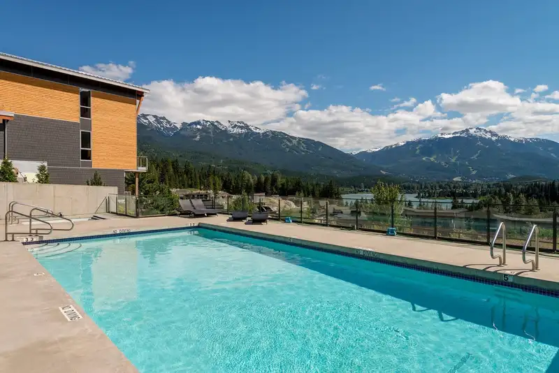 34 8400 ASHLEIGH MCIVOR DRIVE - photo 3 of 39