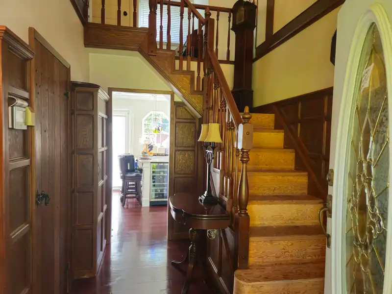 23242 130 AVENUE - photo 3 of 39