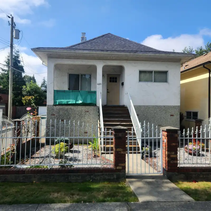 4873 JAMES STREET - photo 2 of 5