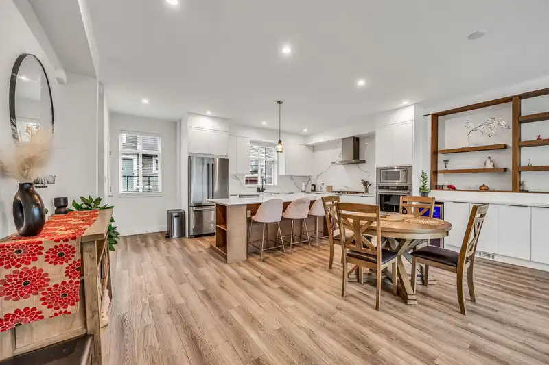 34 10488 124 STREET - photo 3 of 40